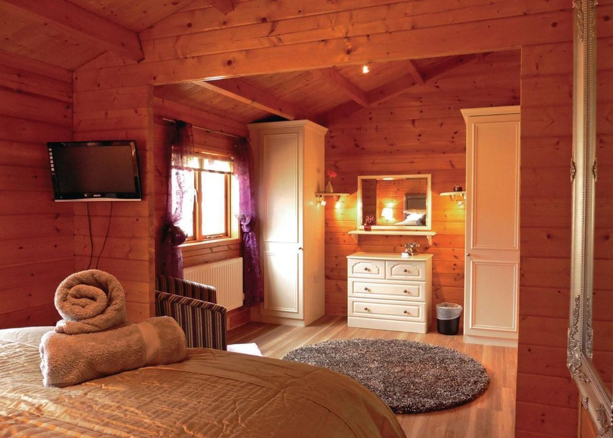 Mill Meadow Lodges Llanbister Kültér fotó